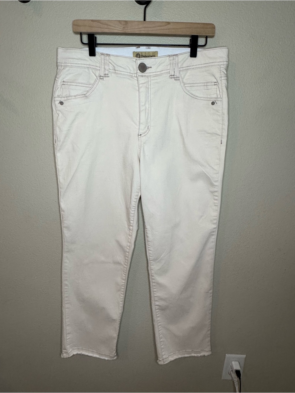 Democracy Ab Technology White Cropped Jeans Size 14 Stretch Raw Hem Ankle